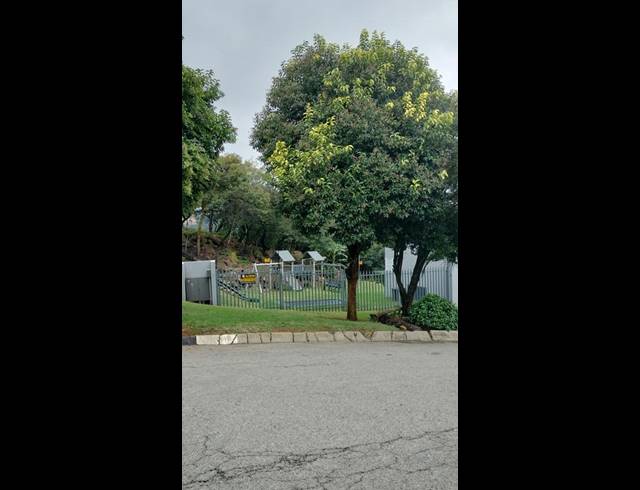 2 BEDROOM TOWNHOUSE FOR SALE IN GLENVISTA